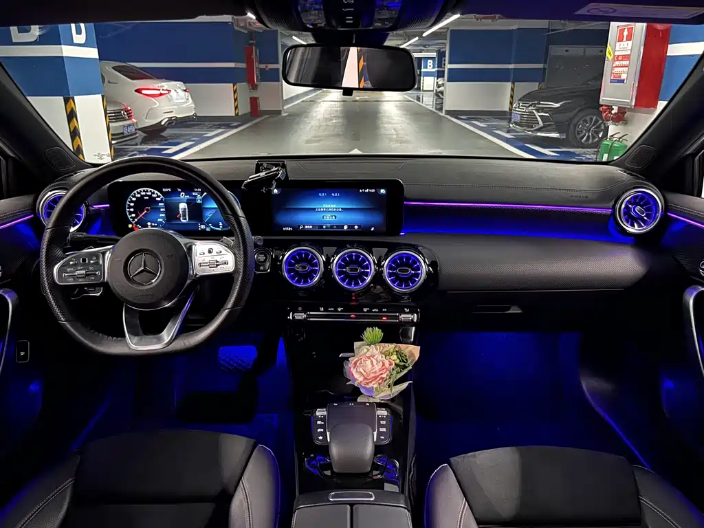 Mercedes-Benz A-Class 2023 — фото 9