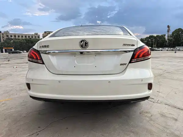 MG6 2018