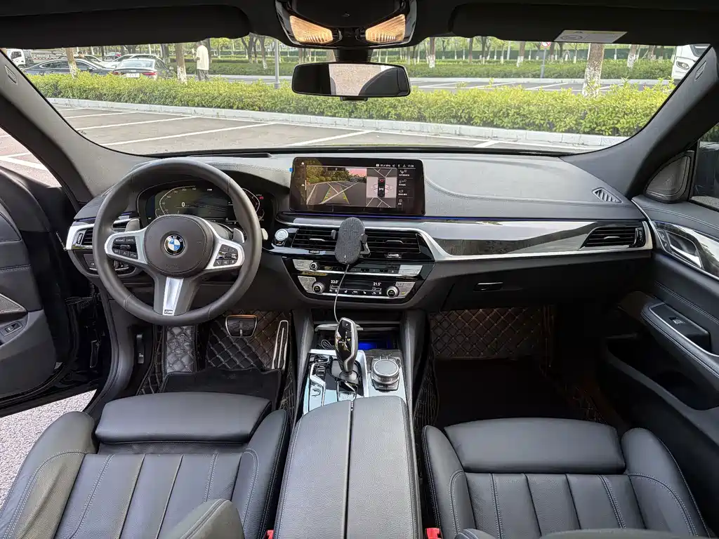 BMW 6 Series GT 2022 — фото 14