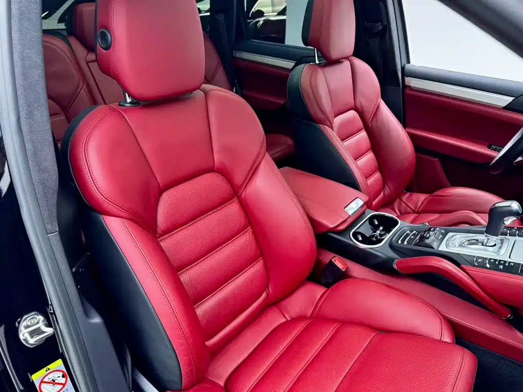 Porsche Cayenne 2016 — фото 19