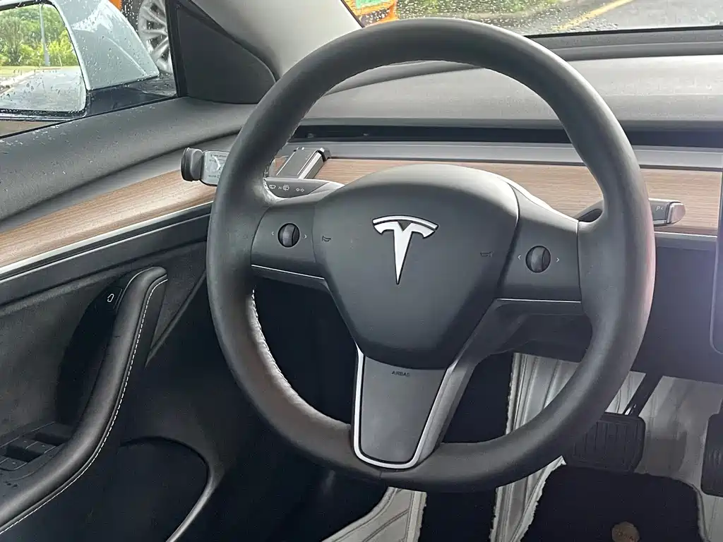 Tesla Model 3 2023 — фото 20