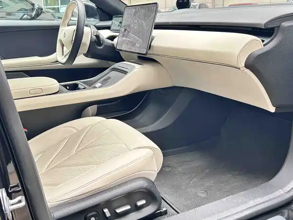 NIO ET5T 2025