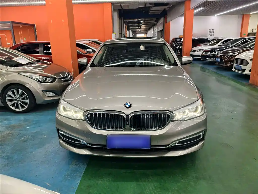 BMW 5 Series 2020 — фото 20