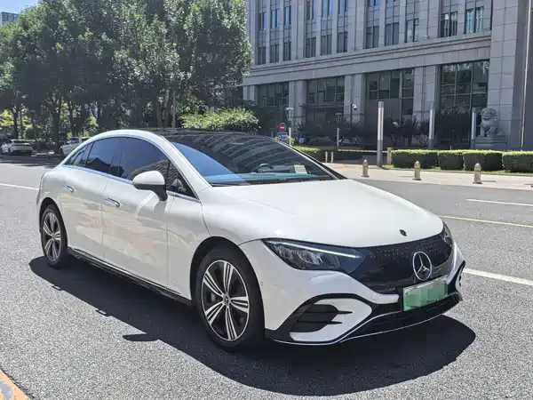 Mercedes-Benz EQE 2025