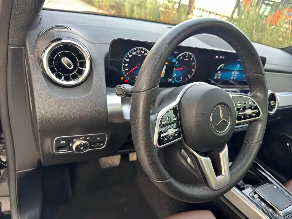 Mercedes-Benz GLB 2022 — фото 10