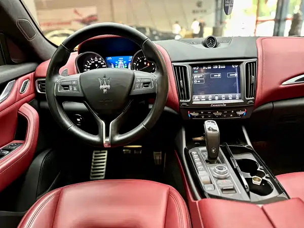 Maserati Levante 2021