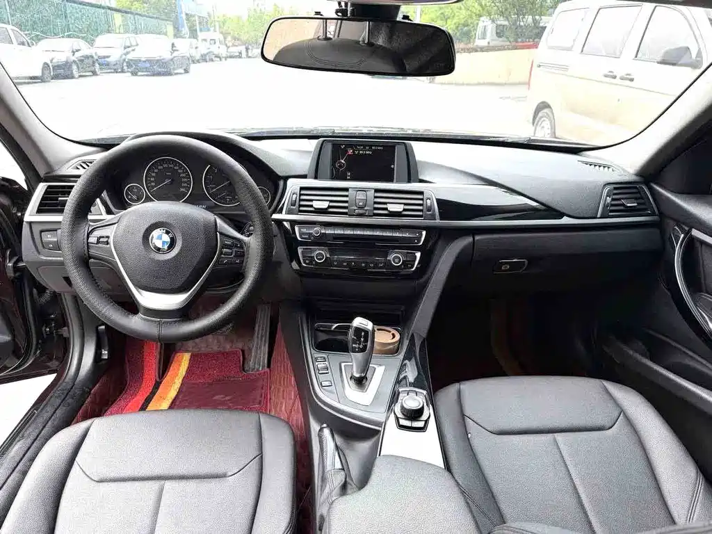 BMW 3 Series 2017 — фото 9
