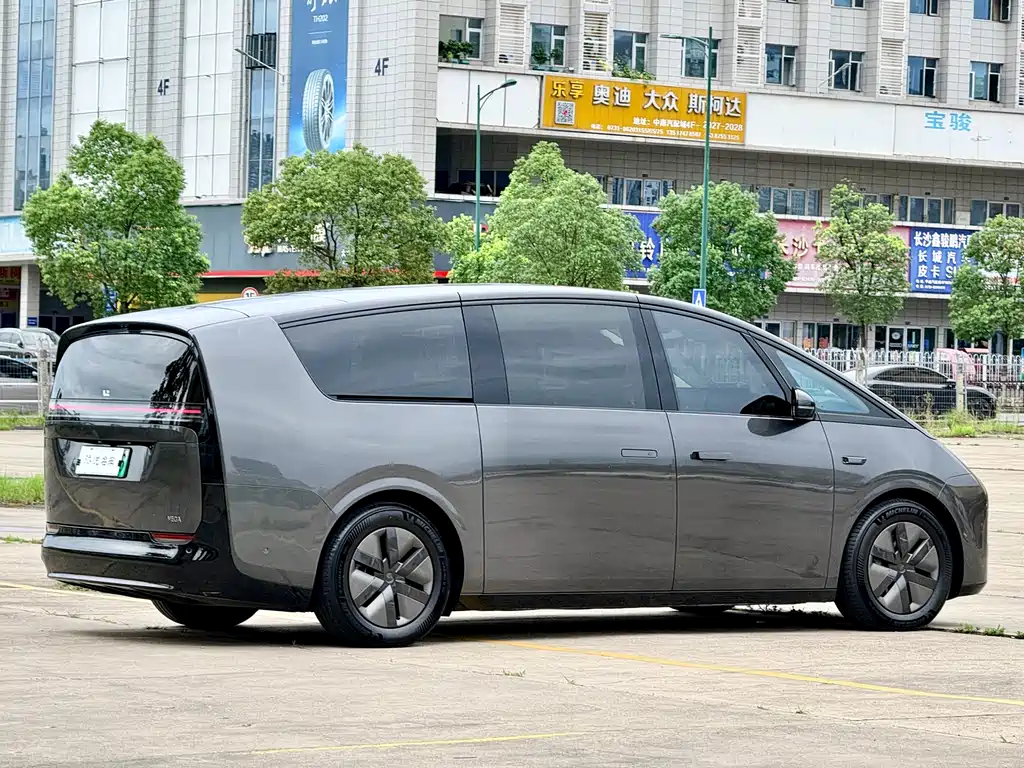 Li Auto Li MEGA 2024