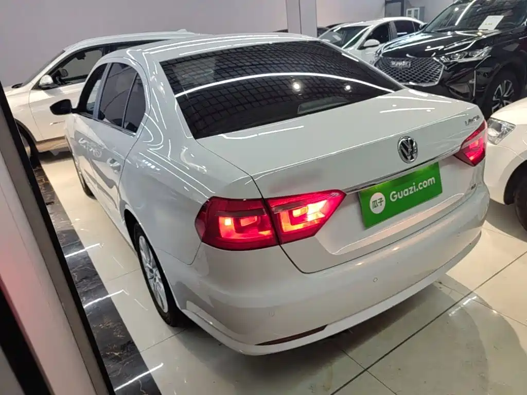 Volkswagen Lavida 2015