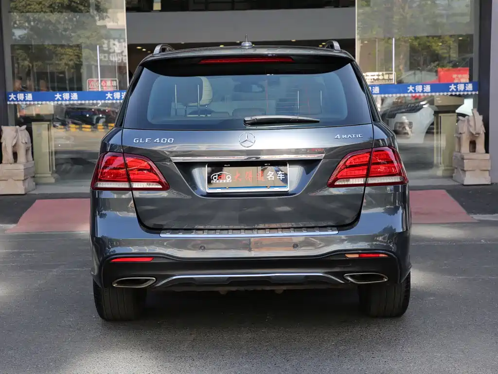 Mercedes-Benz GLE 2017 — фото 17