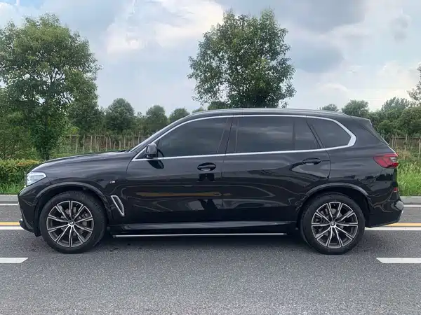 BMW X5 2023