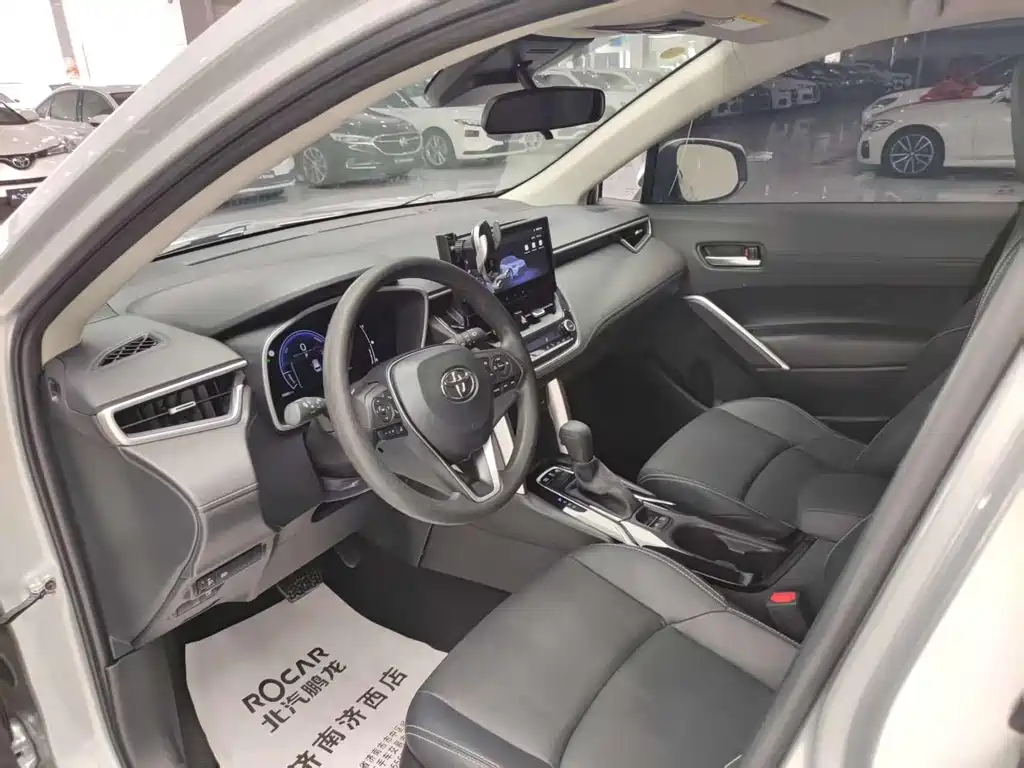 Toyota Frontlander 2024
