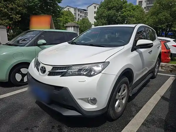 Toyota RAV4 2014