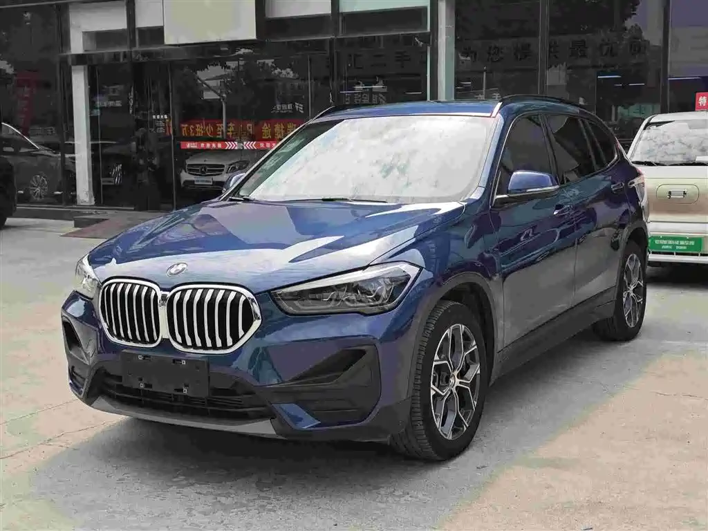 BMW X1 2022 — фото 1