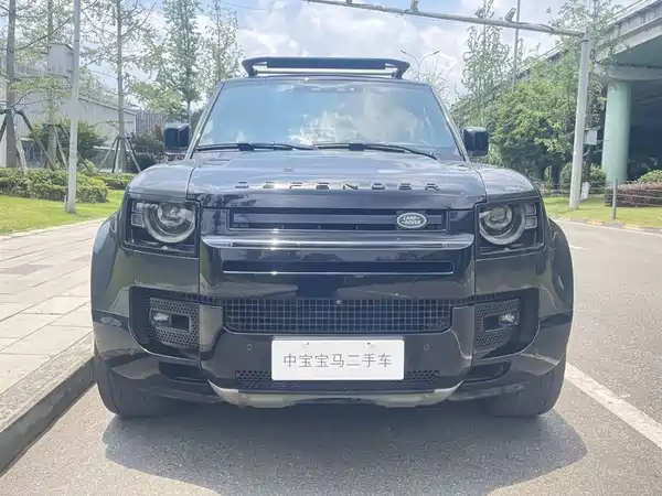 Land Rover Defender 2023