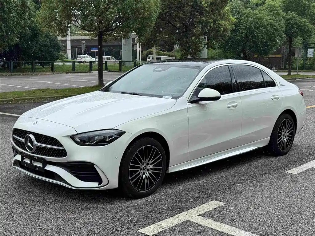 Mercedes-Benz C-Class 2025