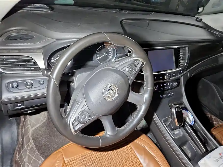 Buick LaCrosse 2017 — фото 15
