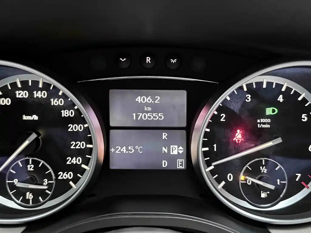 Mercedes-Benz R-Class 2017 — фото 10