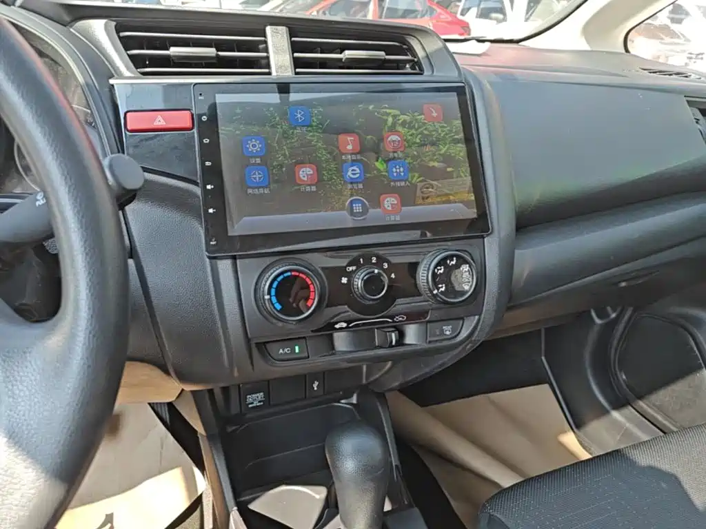 Honda Fit 2016 — фото 13