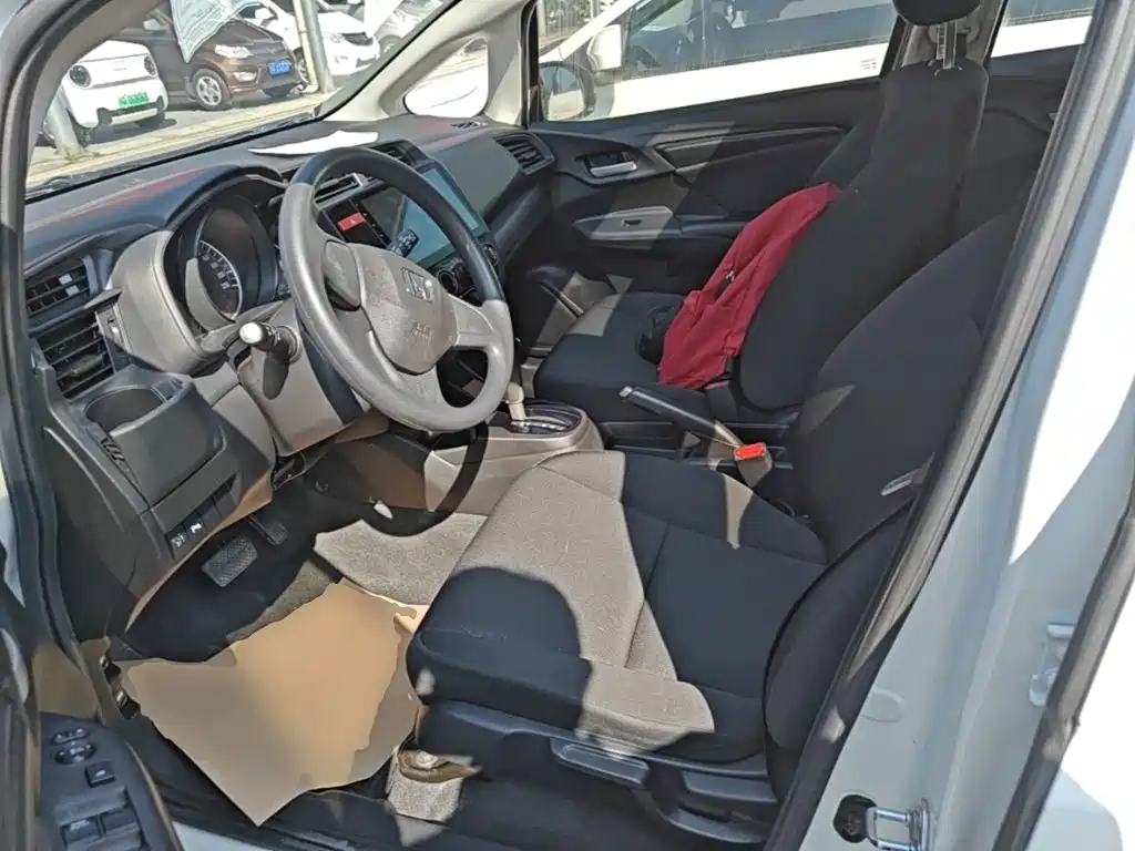 Honda Fit 2016 — фото 15