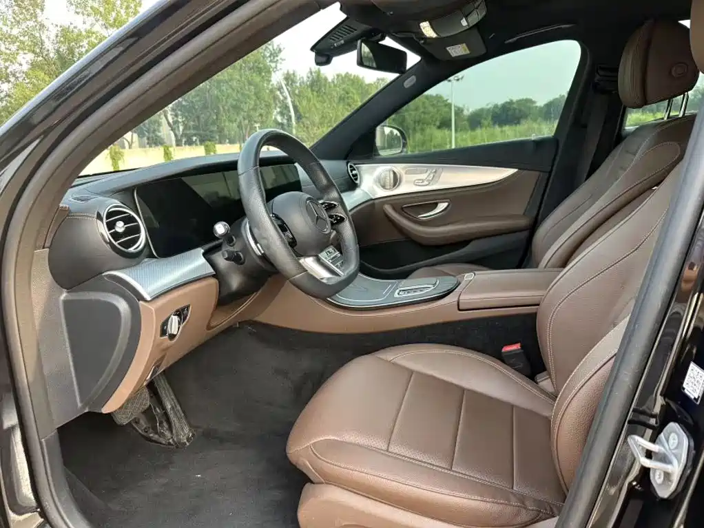 Mercedes-Benz E-Class 2022 — фото 20