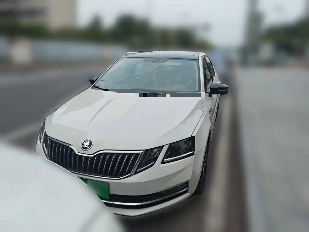 Skoda Octavia 2020 — фото 24