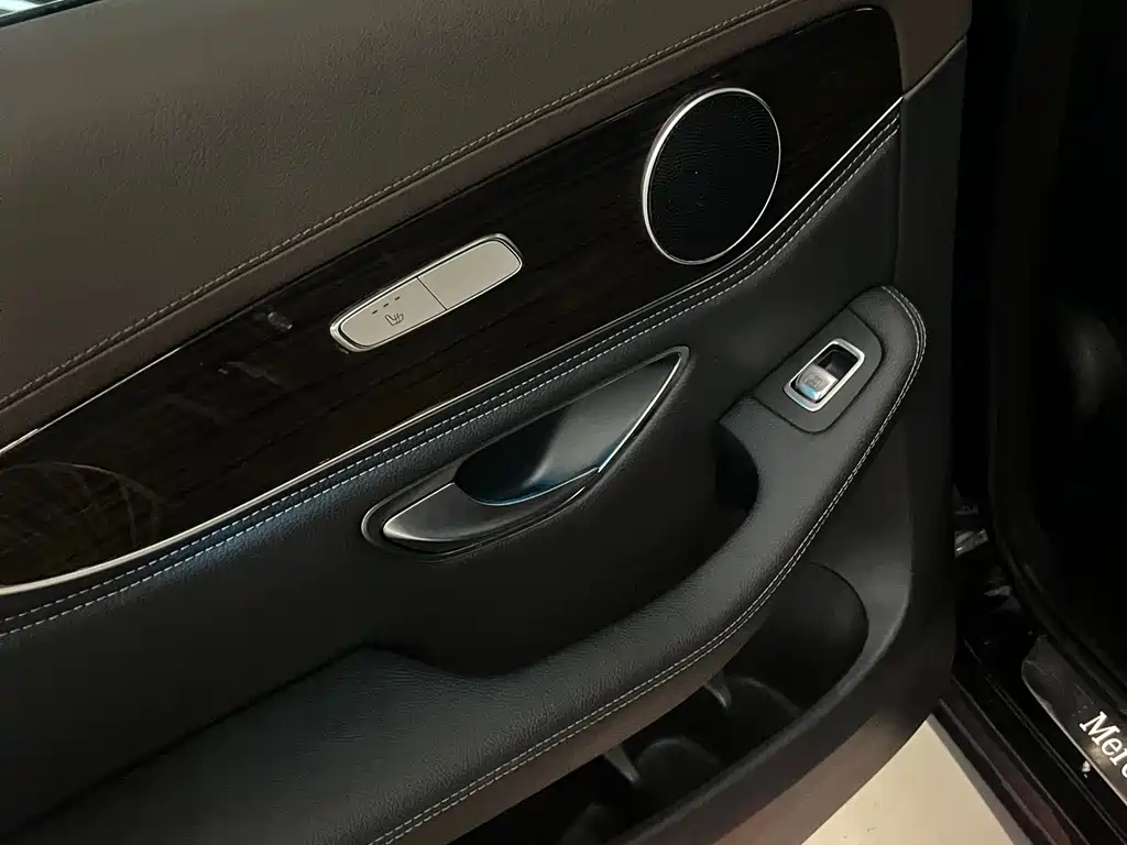 Mercedes-Benz GLC 2019 — фото 13