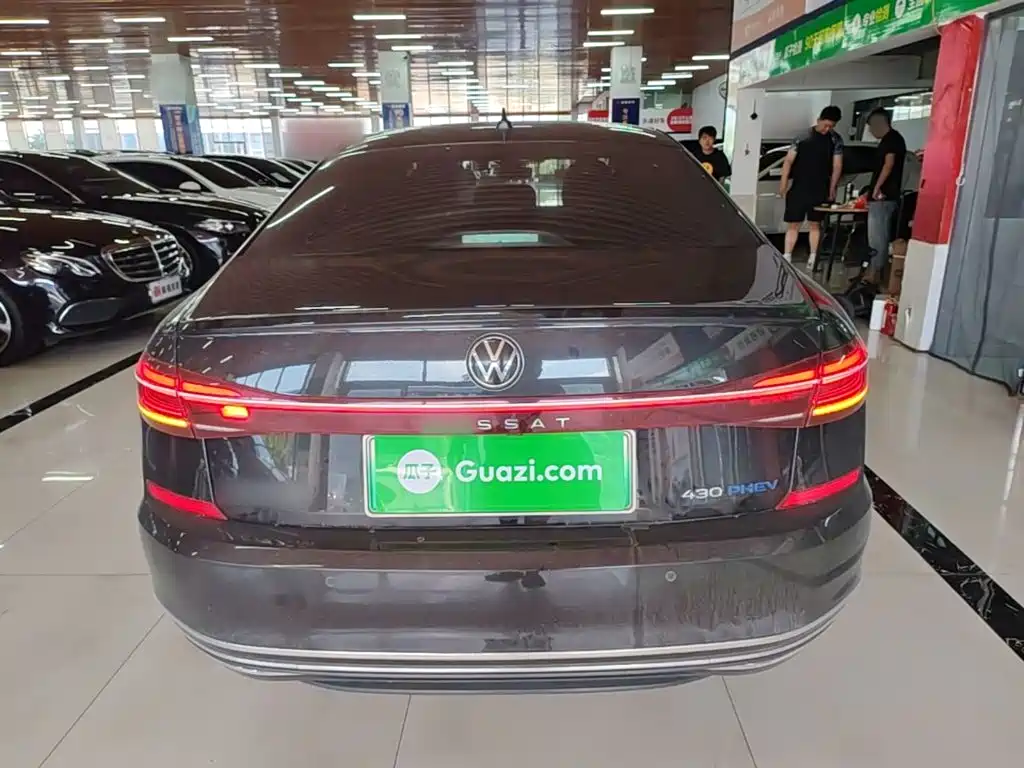 Volkswagen Passat PHEV 2022 — фото 6