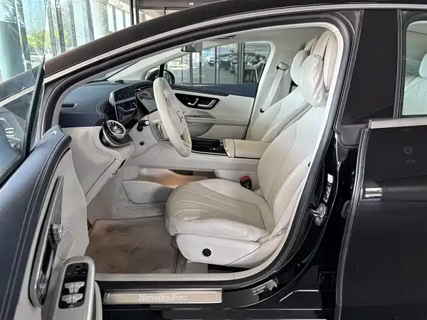 Mercedes-Benz EQE 2025