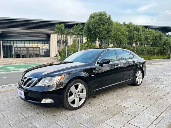 Lexus LS 2006