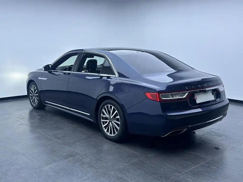 Lincoln Continental 2018 — фото 4