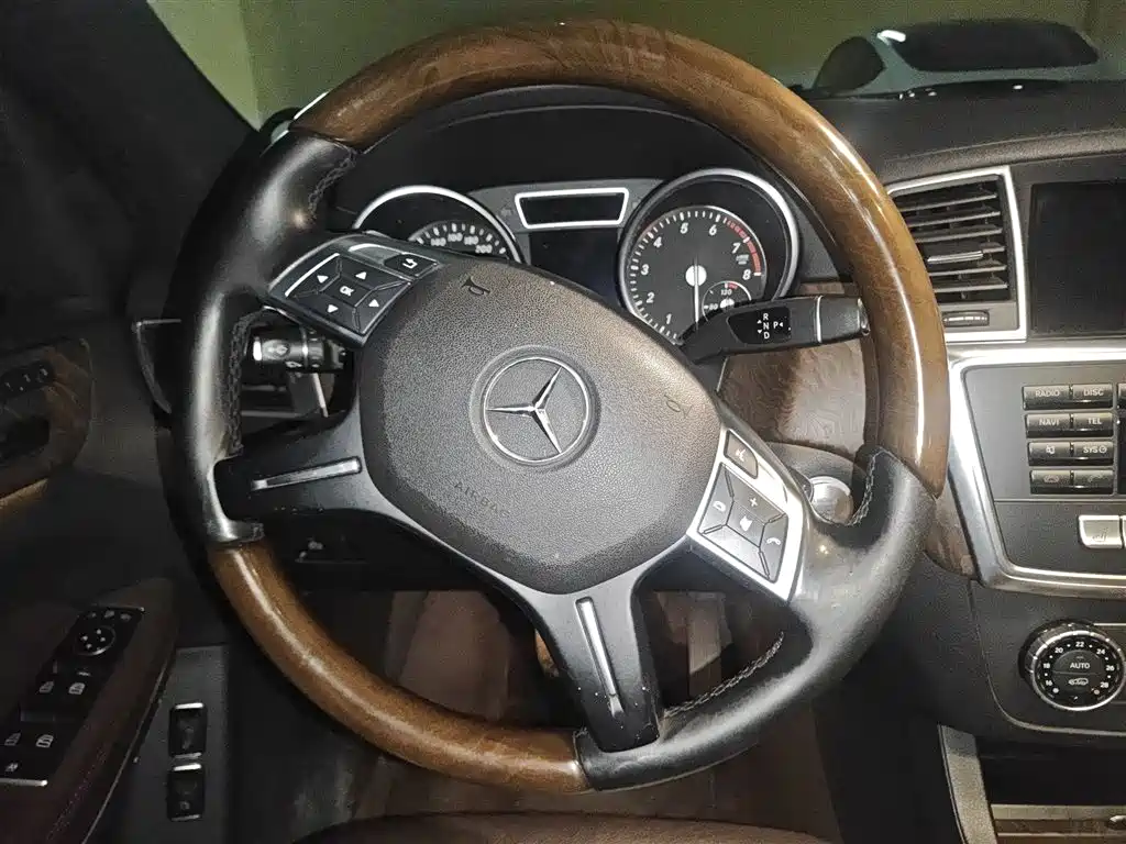 Mercedes-Benz GL-Class 2015 — фото 3