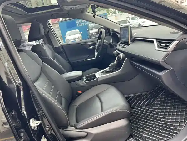 Toyota RAV4 2021