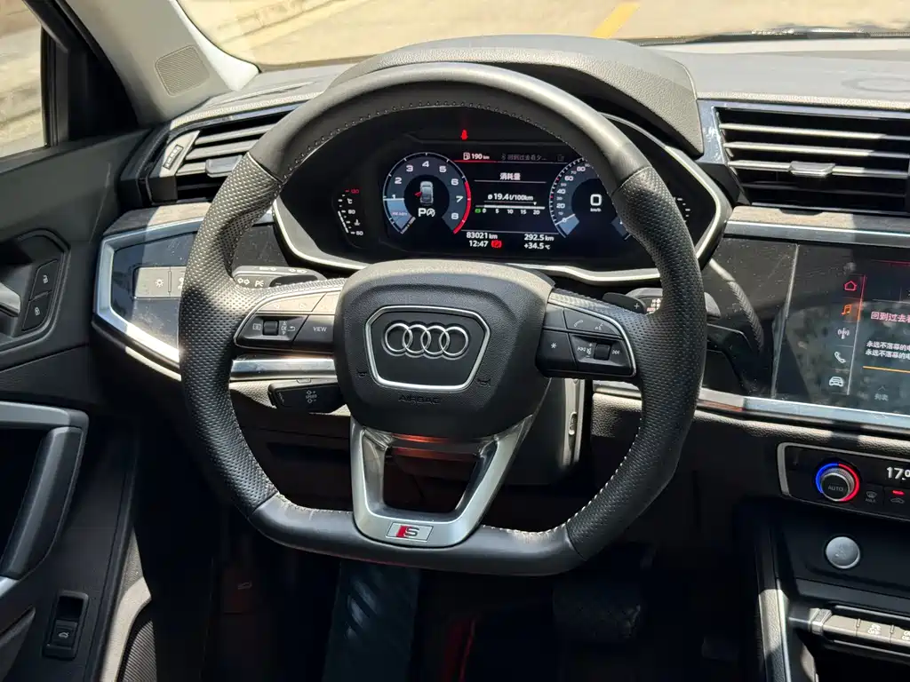 Audi Q3 Sportback 2021 — фото 20