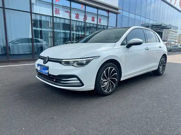 Volkswagen Golf 2024