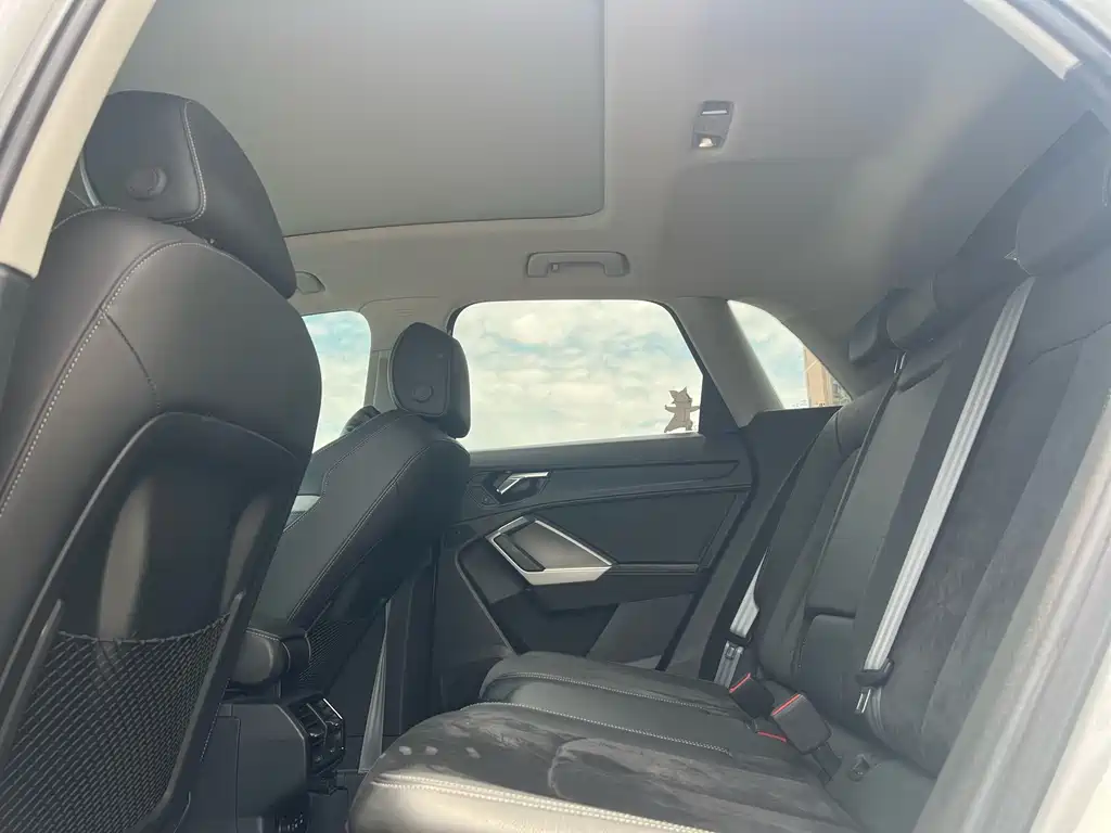 Audi Q3 2022 — фото 9