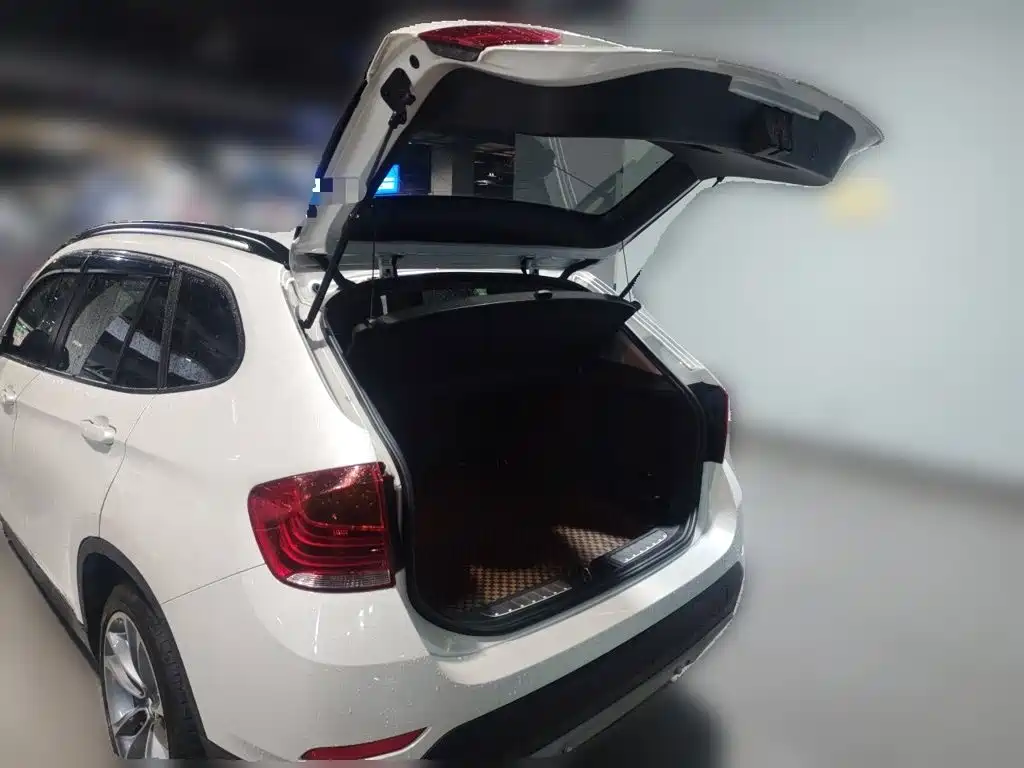 BMW X1 2015 — фото 10