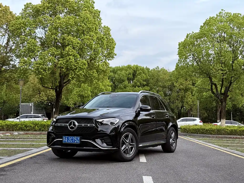 Mercedes-Benz GLE 2024 — фото 1