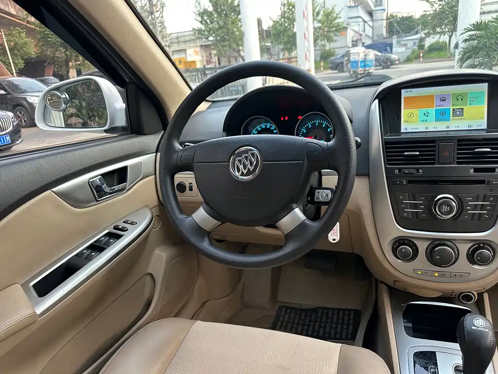 Buick Excelle 2014 — фото 17