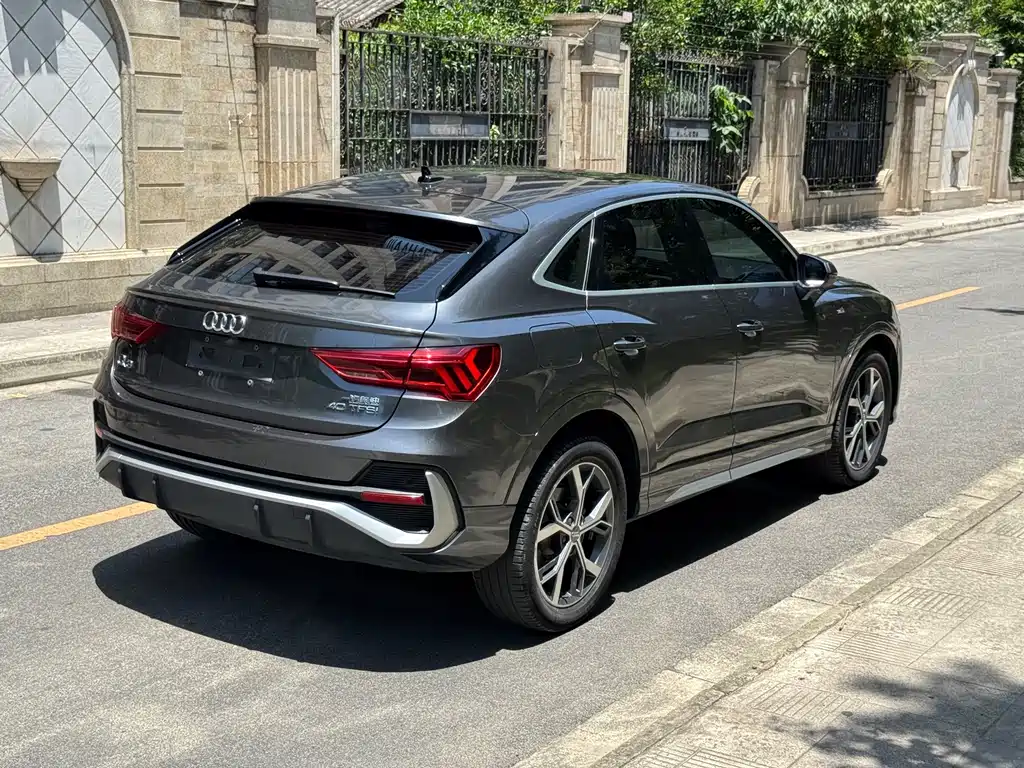 Audi Q3 Sportback 2021 — фото 11