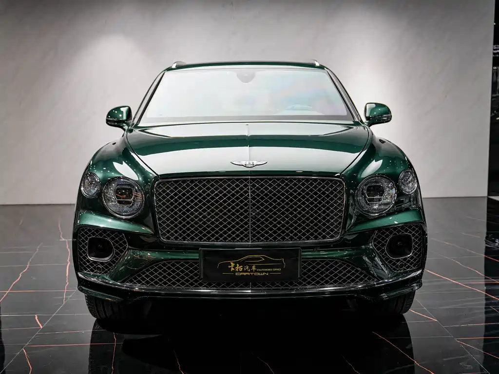 Bentley Bentayga 2021 — фото 11