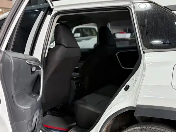 Toyota RAV4 2023