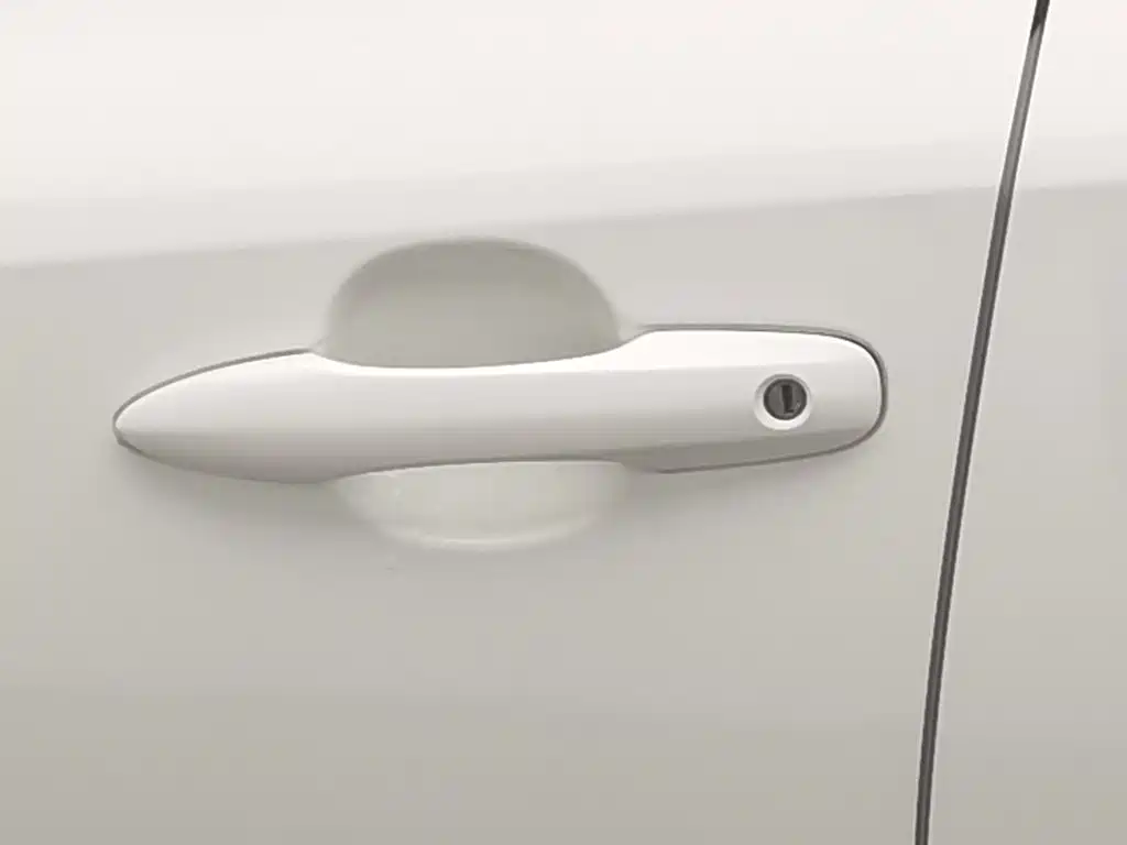 Toyota Corolla 2023 — фото 18