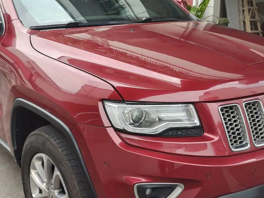 Jeep Grand Cherokee 2017 — фото 25