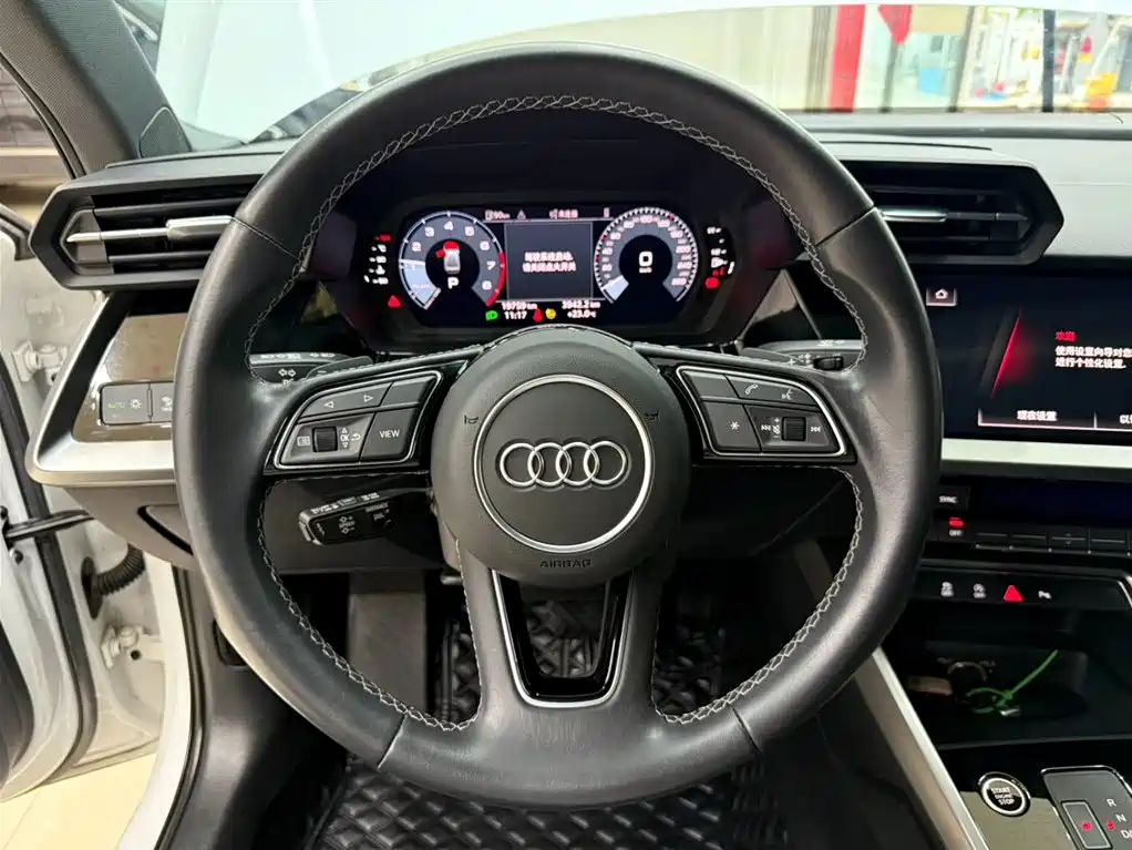 Audi A3 2023 — фото 11