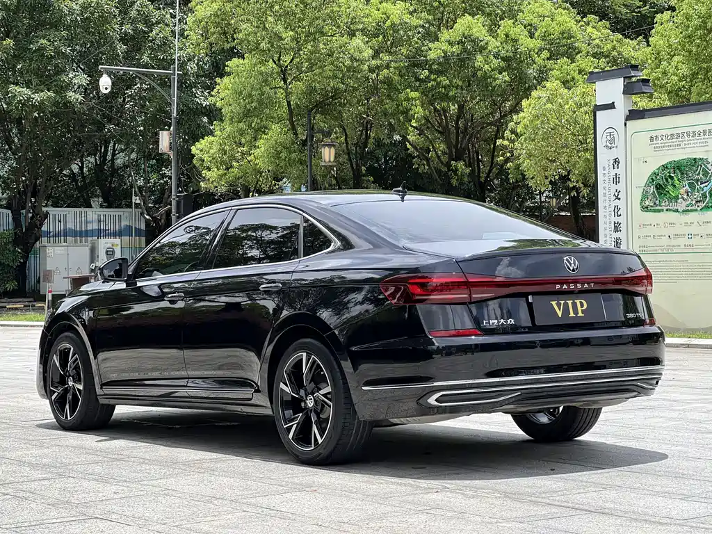 Volkswagen Passat 2024 — фото 24