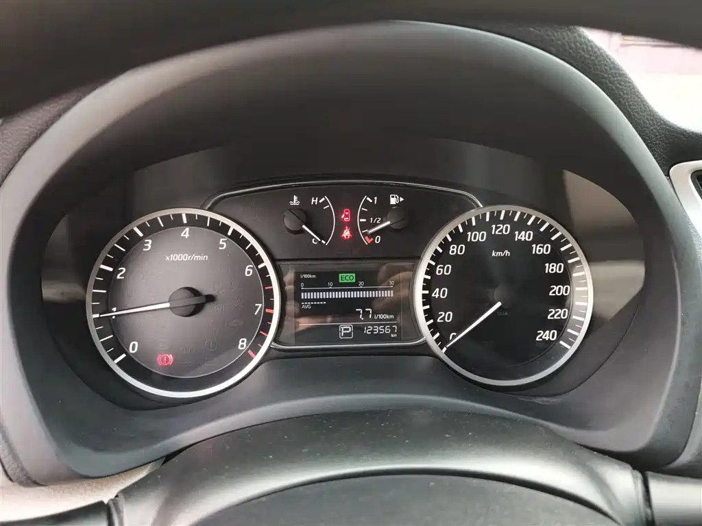 Nissan Sylphy 2016 — фото 12