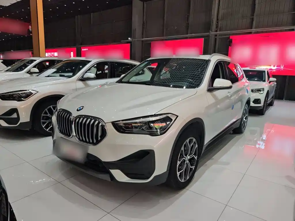 BMW X1 2022 — фото 3