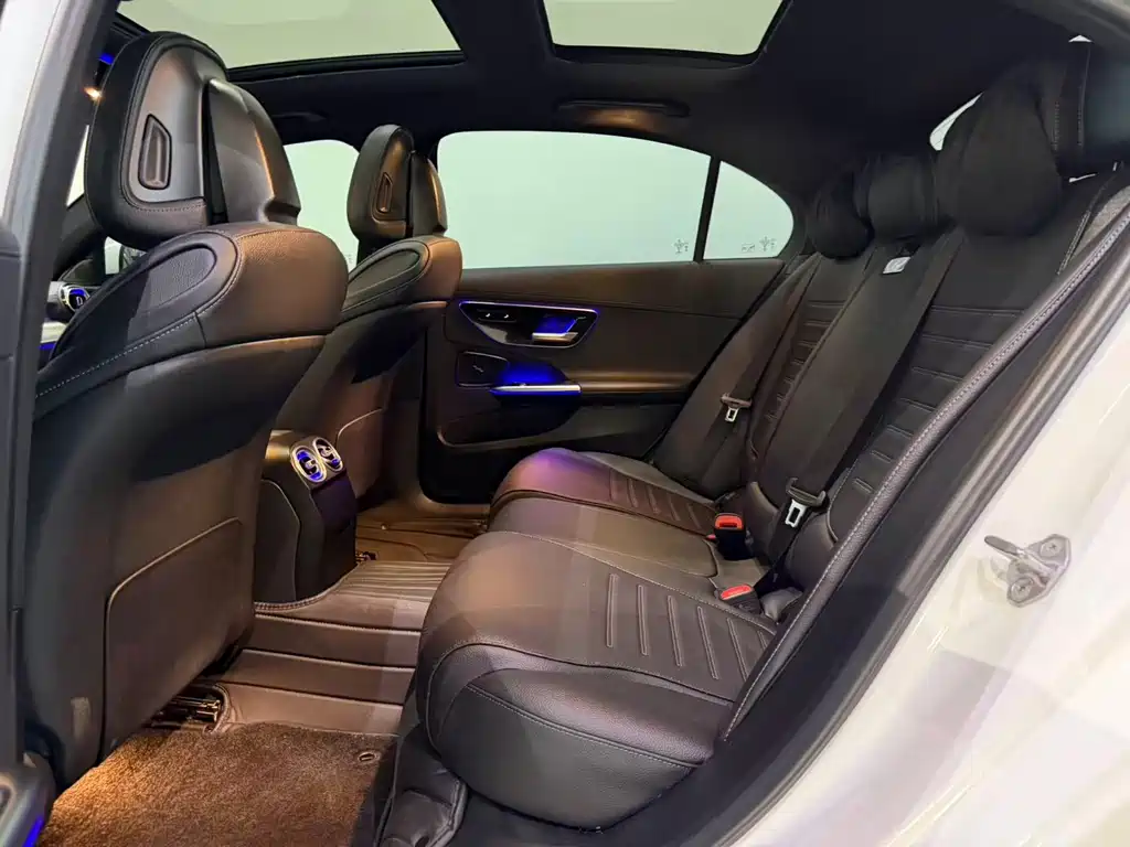 Mercedes-Benz C-Class 2023 — фото 2
