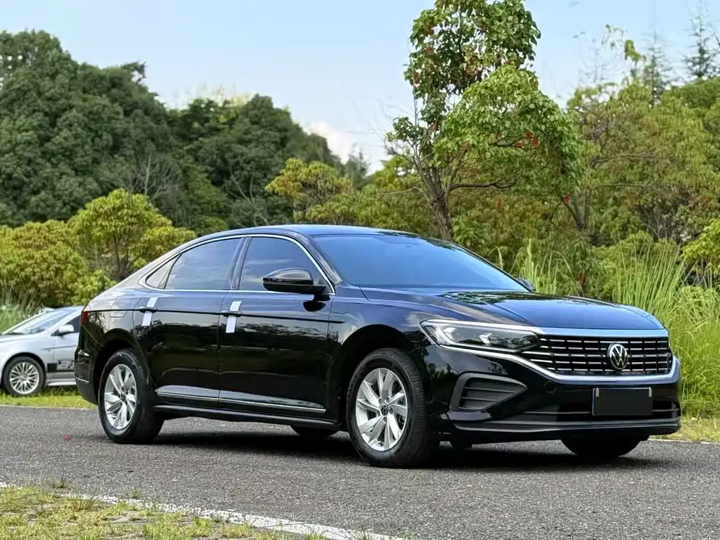 Volkswagen Passat 2022